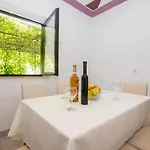 Villa Jelsa *