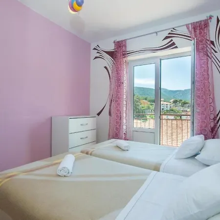 Apartment Villa Jelsa