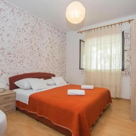 Villa Jelsa Apartment